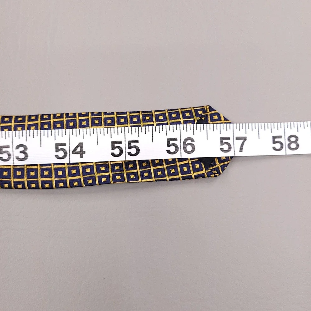 Brooks Brothers Tie Blue Gold Geometric Foulard Pattern Silk 3.75